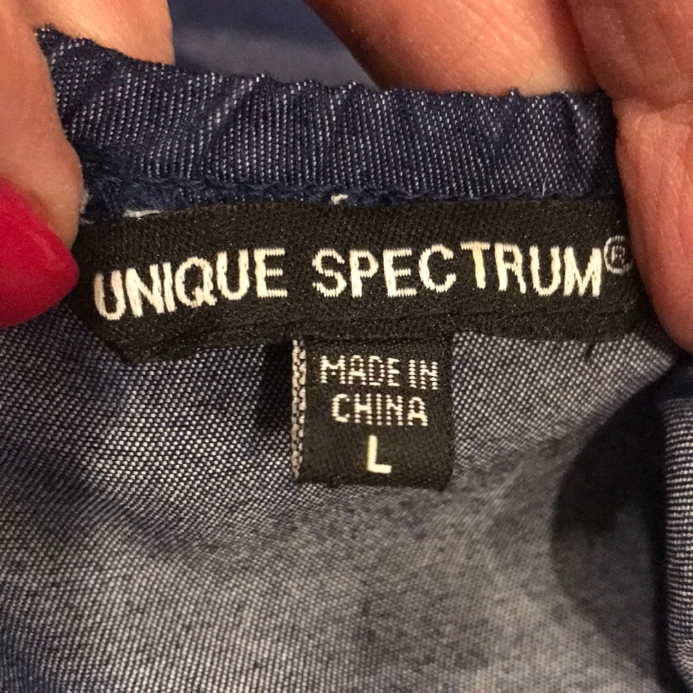 Unique Spectrum Women’s Top‎ Size Large - Picture 6 of 8